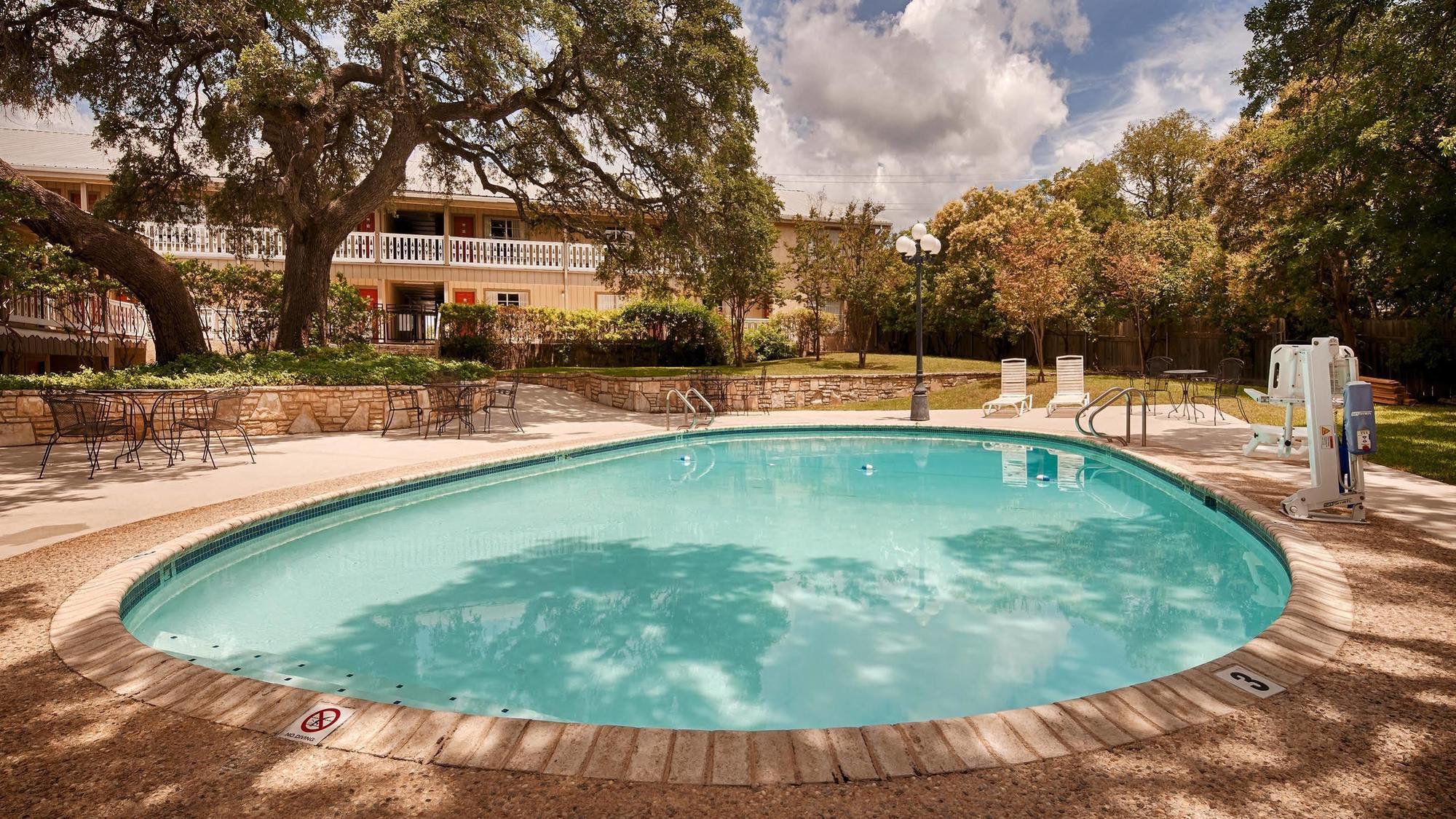 Best Western Sunday House Inn Kerrville Dış mekan fotoğraf